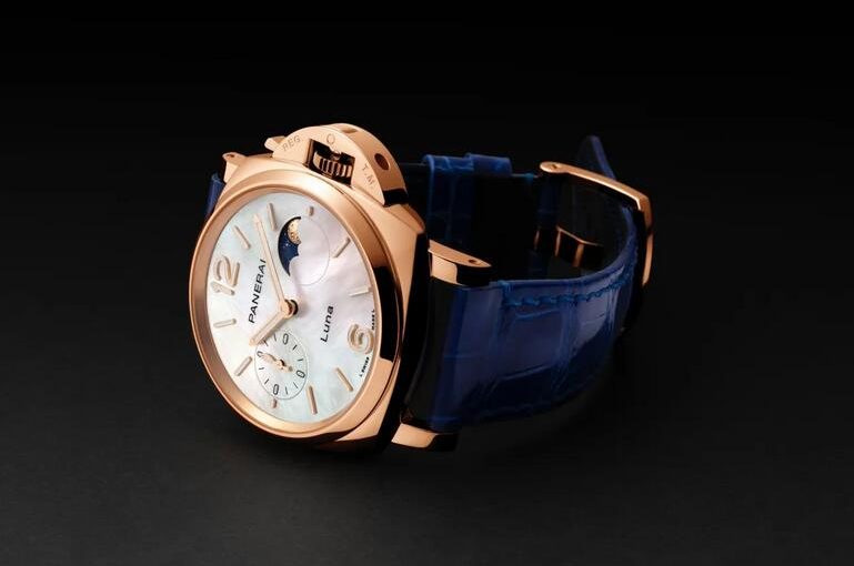 Precious Stone Dials Up The Luxury Factor On These AAA Best Fake Watches UK